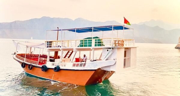 Full day dhow cruise from Khasab port, Musandam