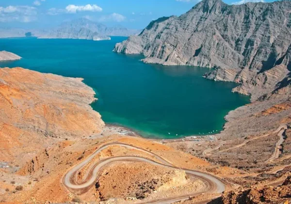 Hairpin road down to Khor Najd in Musandam